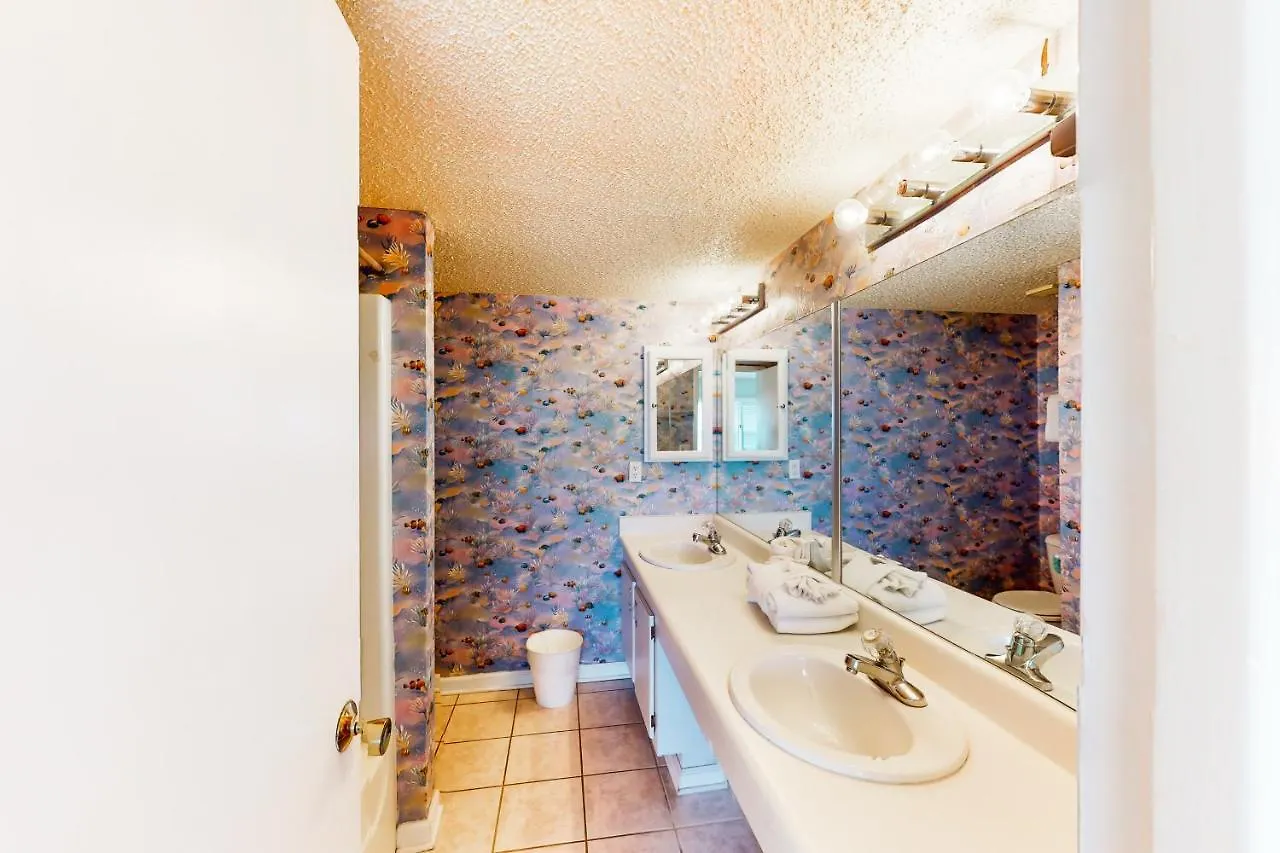 Apartment Pinnacle Port Pleasures, B2405 Panama City Beach